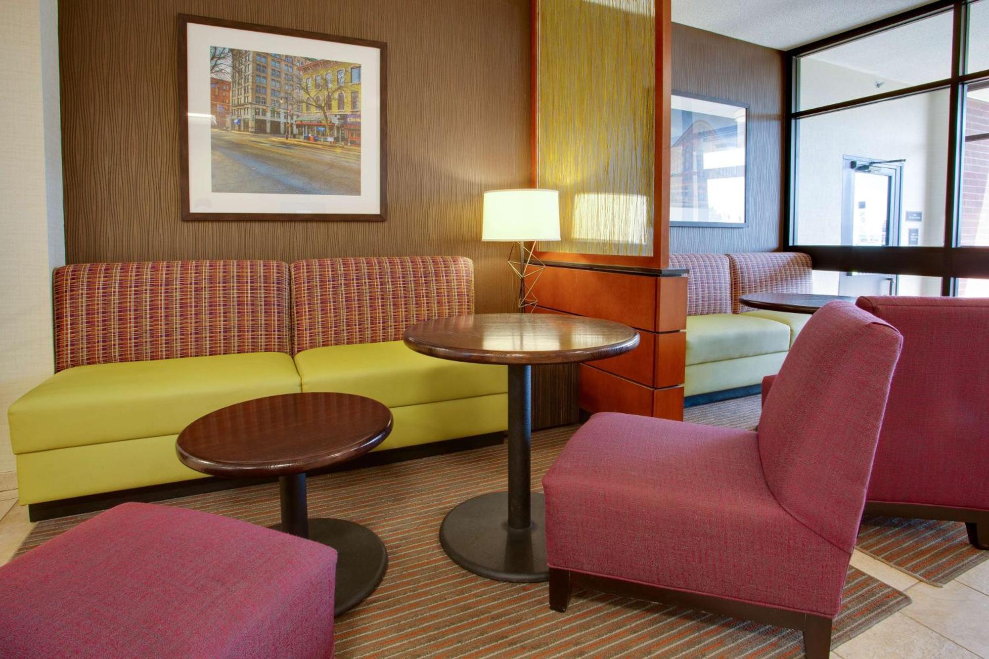 Drury Inn & Suites Terre Haute Exterior foto